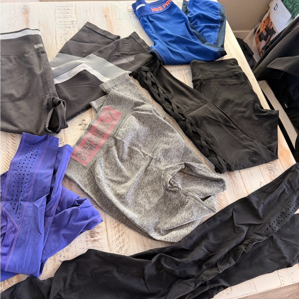 Assorted Athletic Leggings and Capris (6 total)